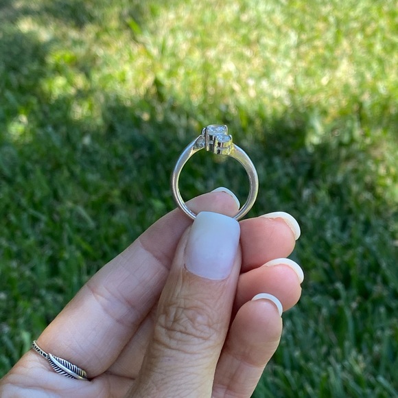 Stamped Sterling Silver Three Stone Ring - Picture 3 of 7